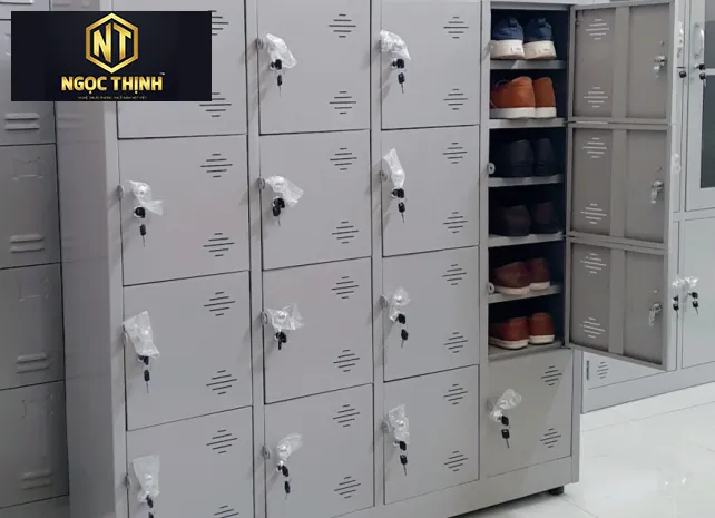 Tủ sắt sơn tĩnh điện màu ghi, có 16 khoang 16C4KG Tủ sắt sơn tĩnh điện màu ghi, có 16 khoang 16C4KG